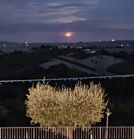 ファームステイ Poggio Montali Monte Roberto