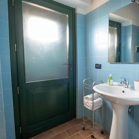 Poggio Montali * Monte Roberto