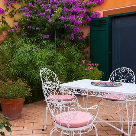 Poggio Montali ファームステイ Monte Roberto