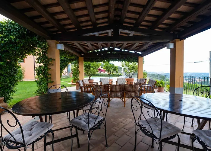 Poggio Montali مزرعة للإقامة *