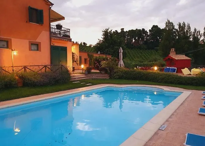 مزرعة للإقامة Poggio Montali مونتي روبيرتو