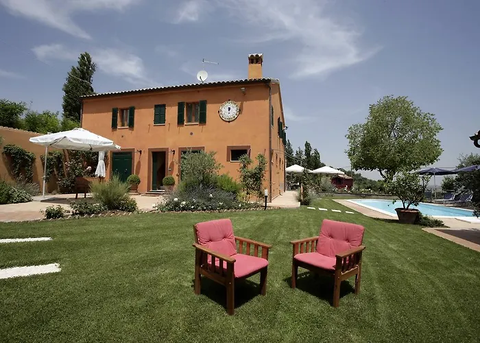 Poggio Montali Agroturismo Monte Roberto