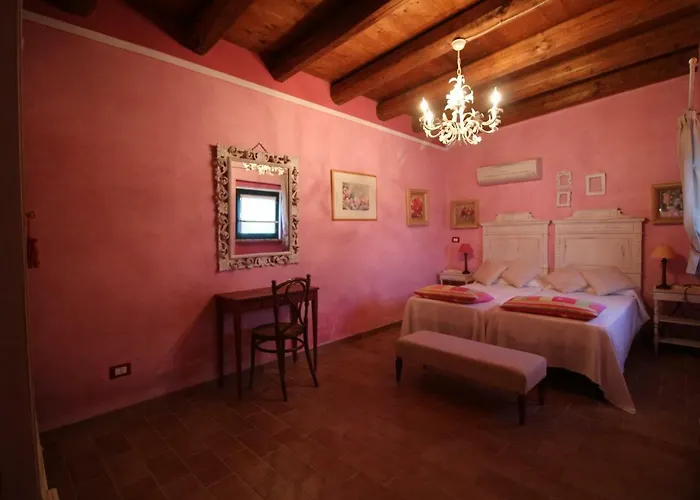 مزرعة للإقامة Poggio Montali