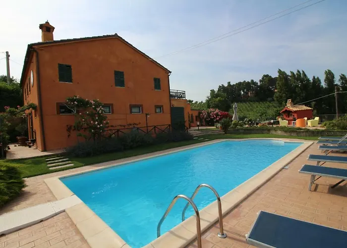 Agroturismo Poggio Montali *